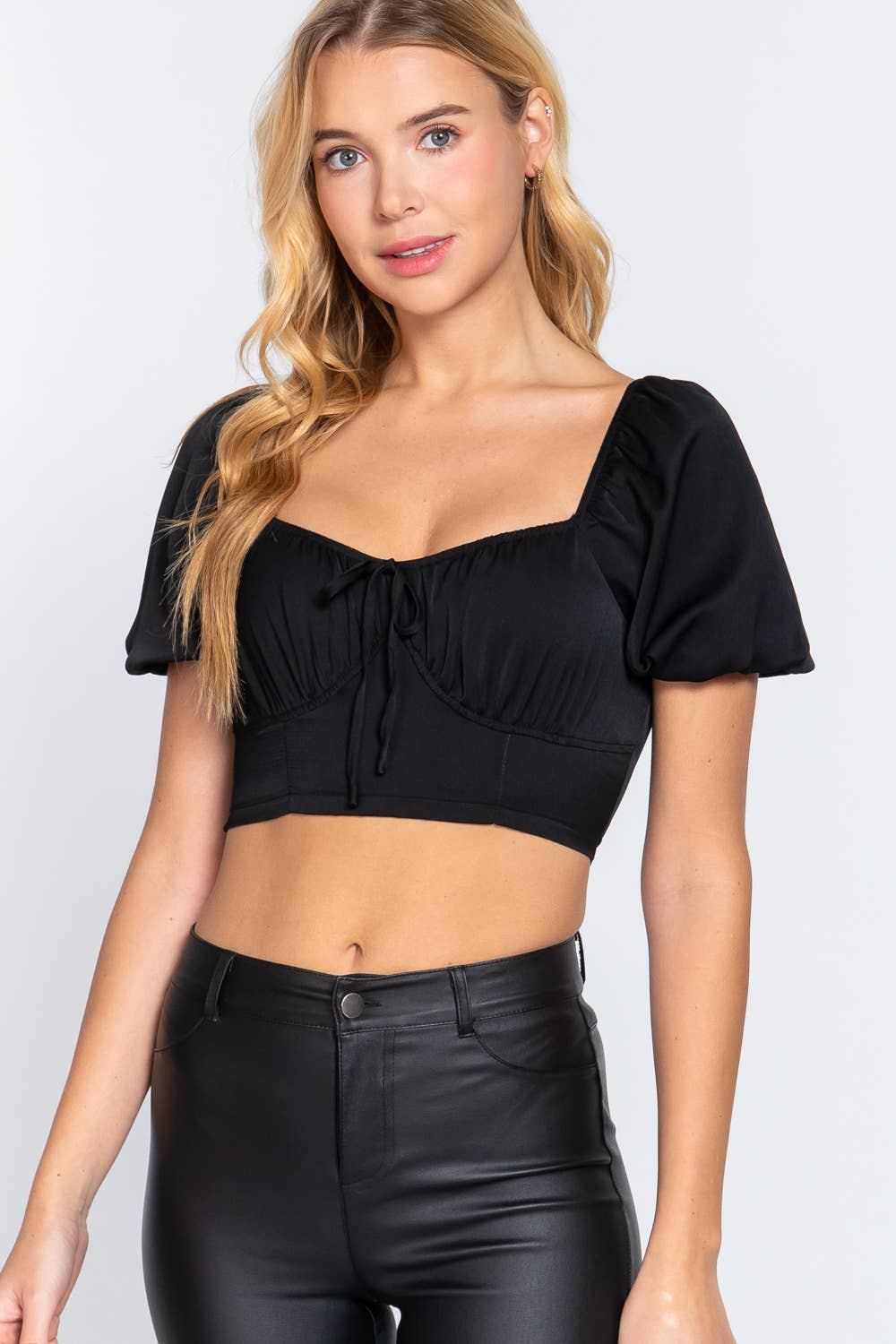 FITTED SHORT SLV SHIRRING SATIN CROP TOP